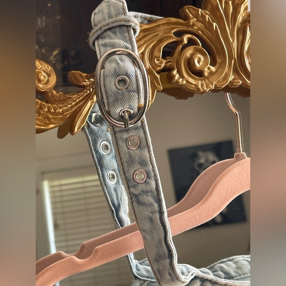 NWT WeWoreWhat Light Blue Denim Cut Out Mini Skirt with Silver Buckle - Picture 10 of 11